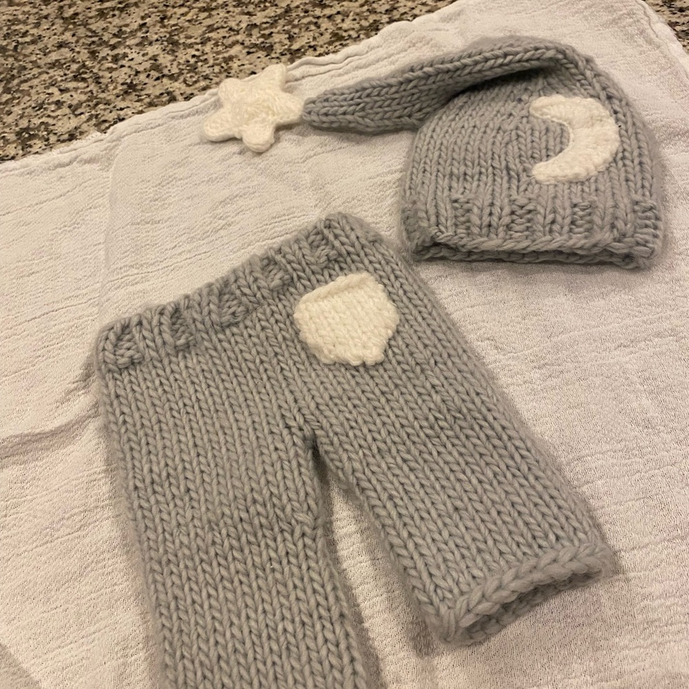 Newborn photo outfit